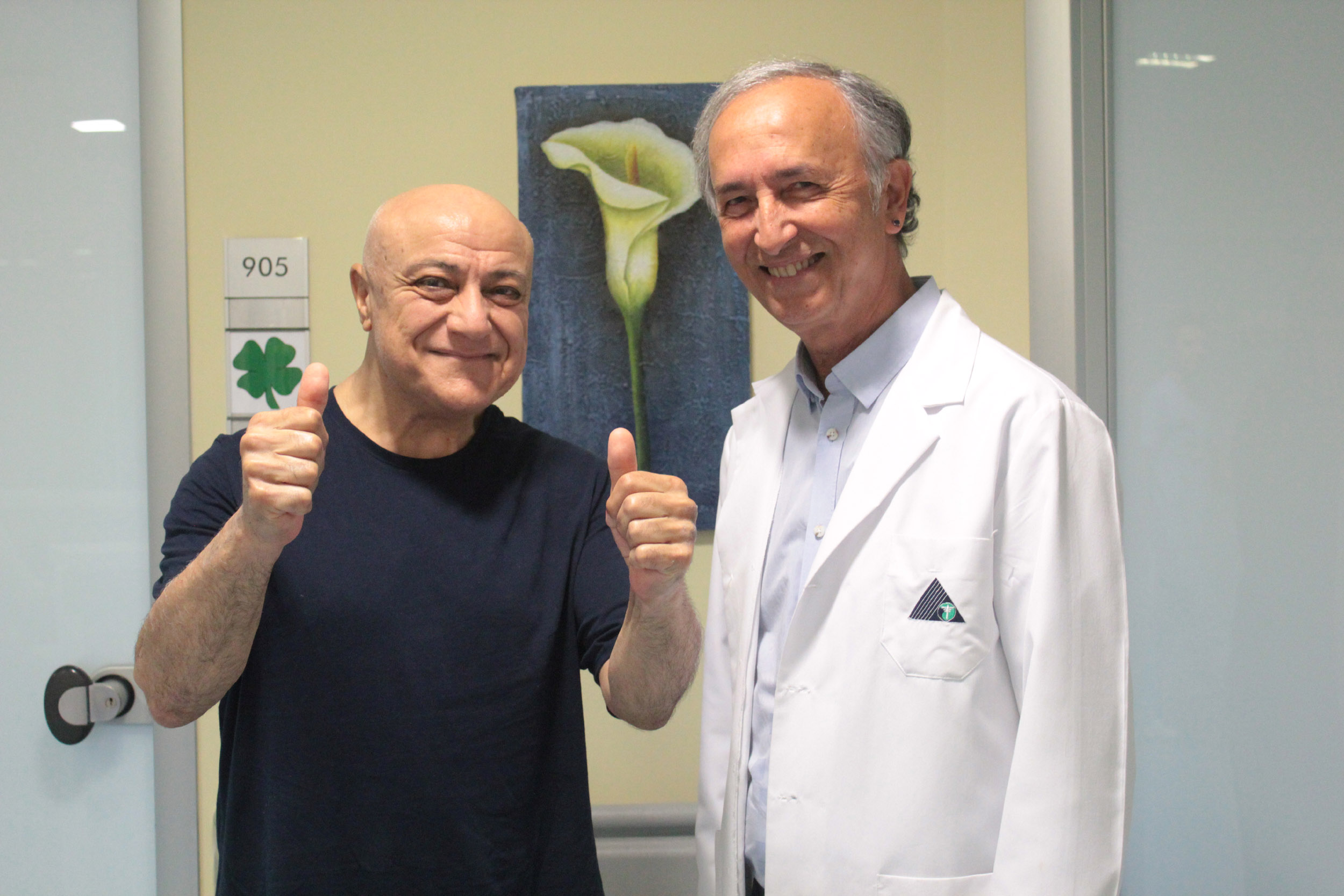 Koltuk Değnekleriyle Girdiği Hastaneden Yürüyerek Çıktı