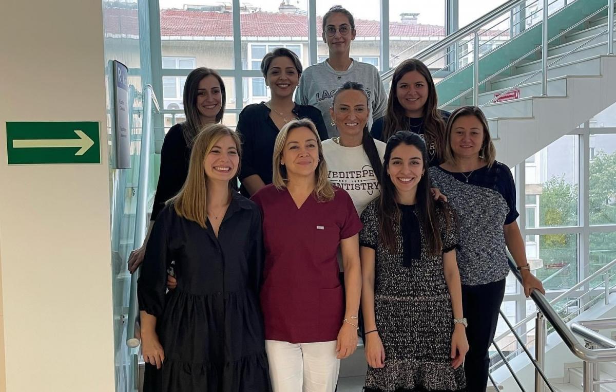 Diş Hekimliği Fakültesi Periodontoloji Eğitiminde Bir Kez Daha Avrupa Denkliği Aldı