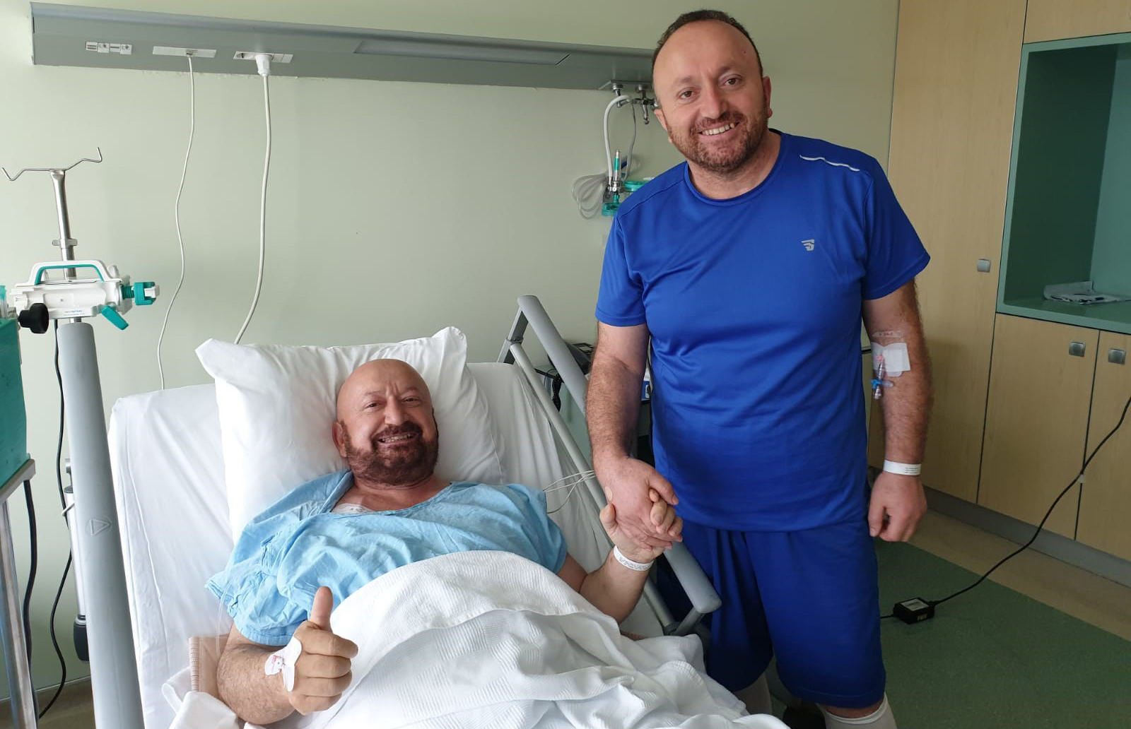 Kardeşinin Böbreğiyle Hayata Tutundu