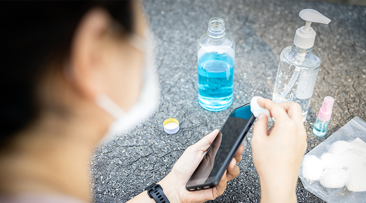 Koronavirüse Karşı Cep Telefonlarını Nasıl Temizlemeliyiz?