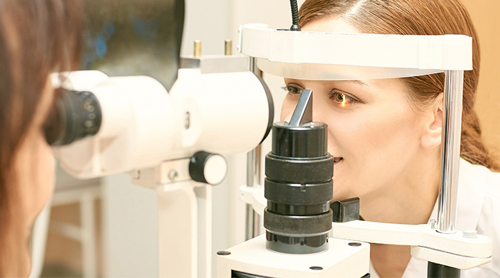 Tiroid Hastalıkları Dikkatli Göz Muayenesi Gerektiriyor